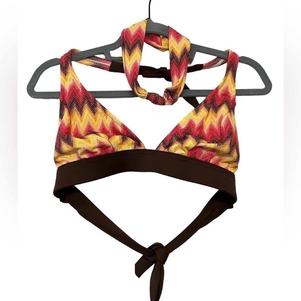 Venus bikini top size D